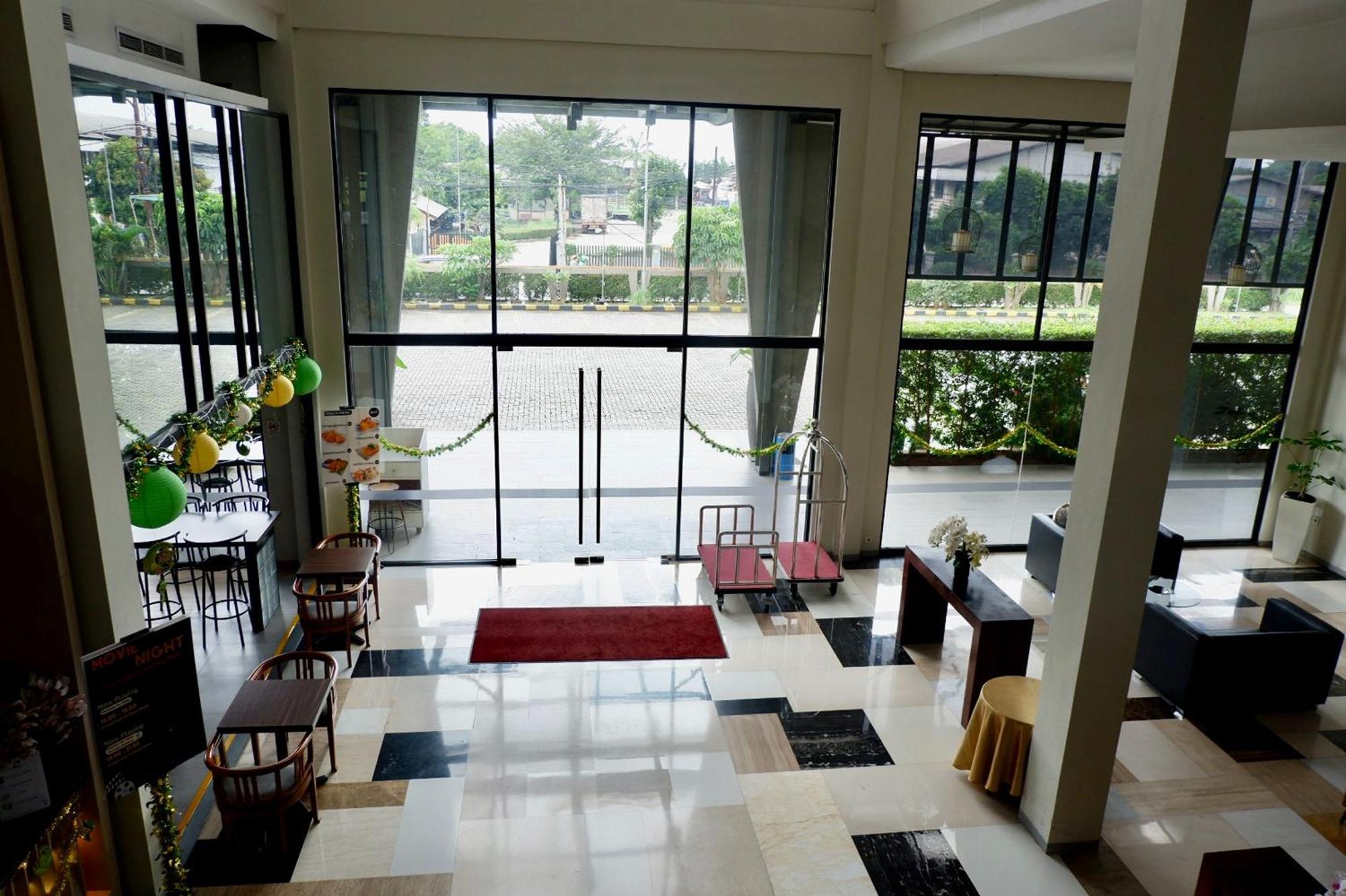 Lemo Hotel Serpong Tangerang Eksteriør billede