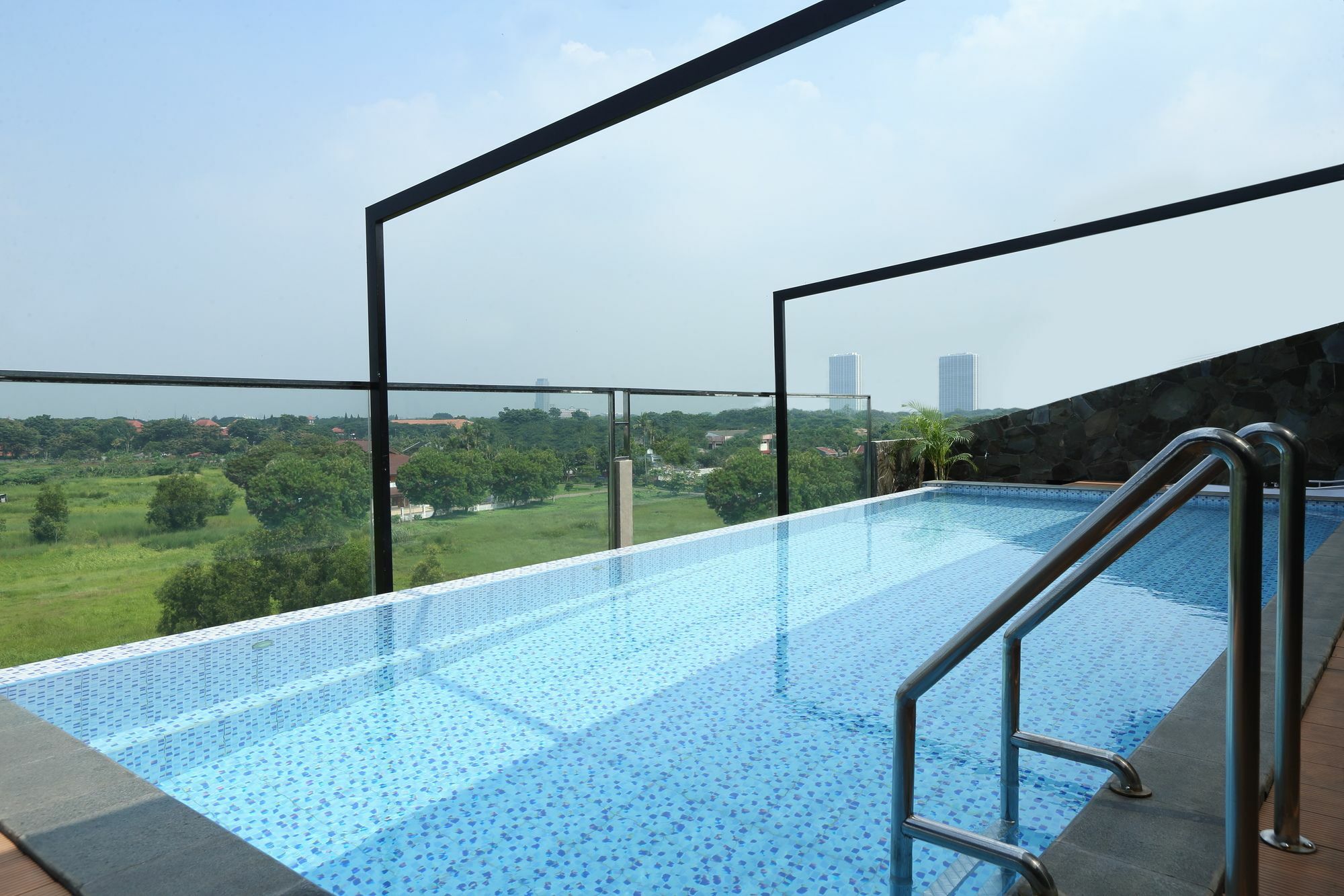 Lemo Hotel Serpong Tangerang Eksteriør billede